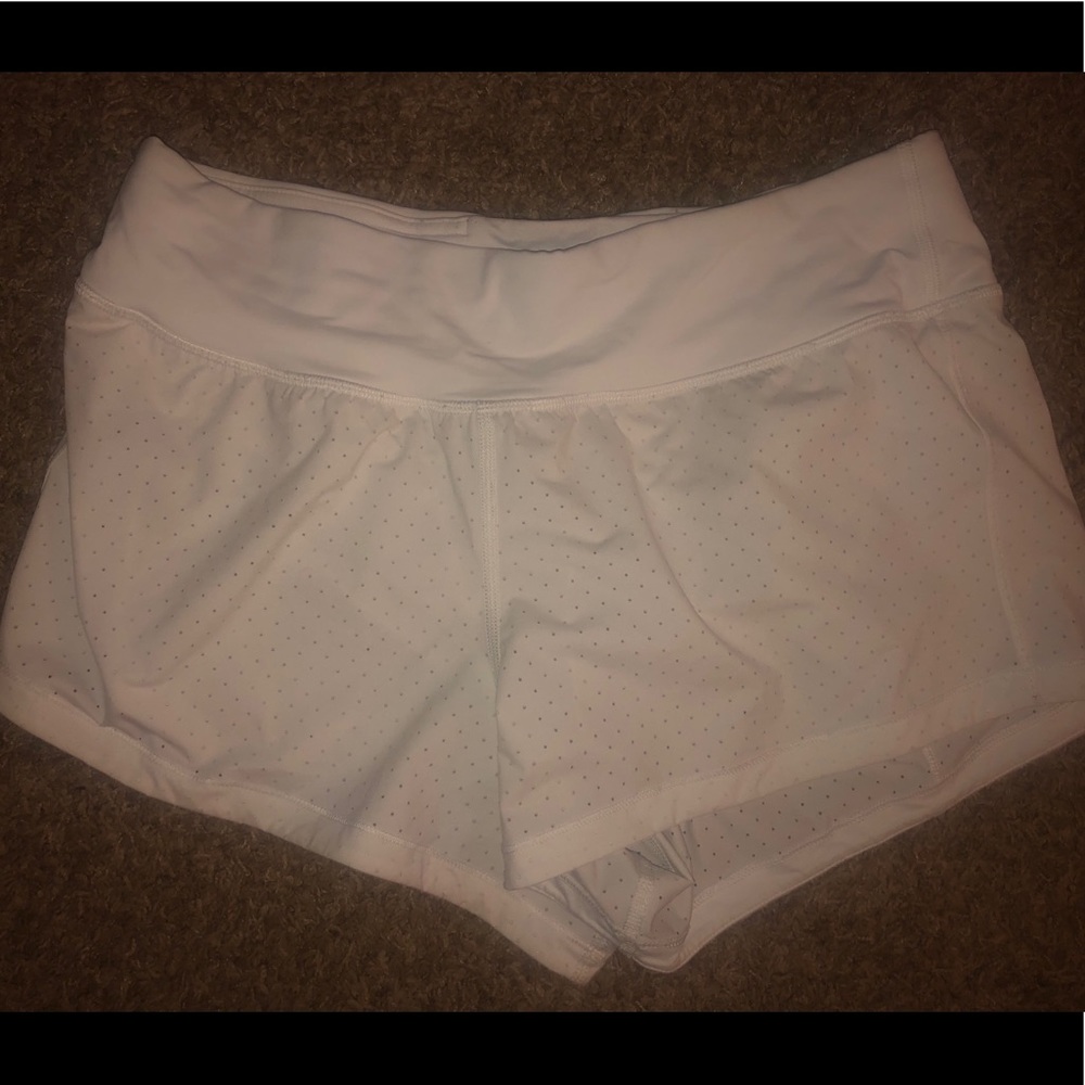 White LULULEMON shorts size 8